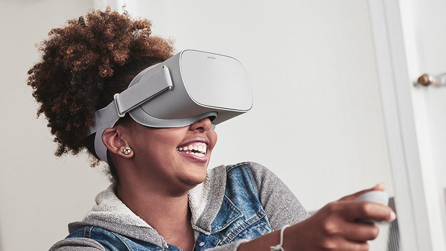 Facebook计划在5月份推出Oculus Go VR独立头盔