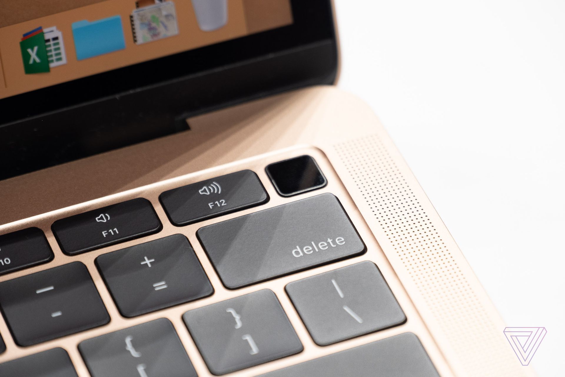 外媒上手新款MacBook Air:屏幕成了最大亮点