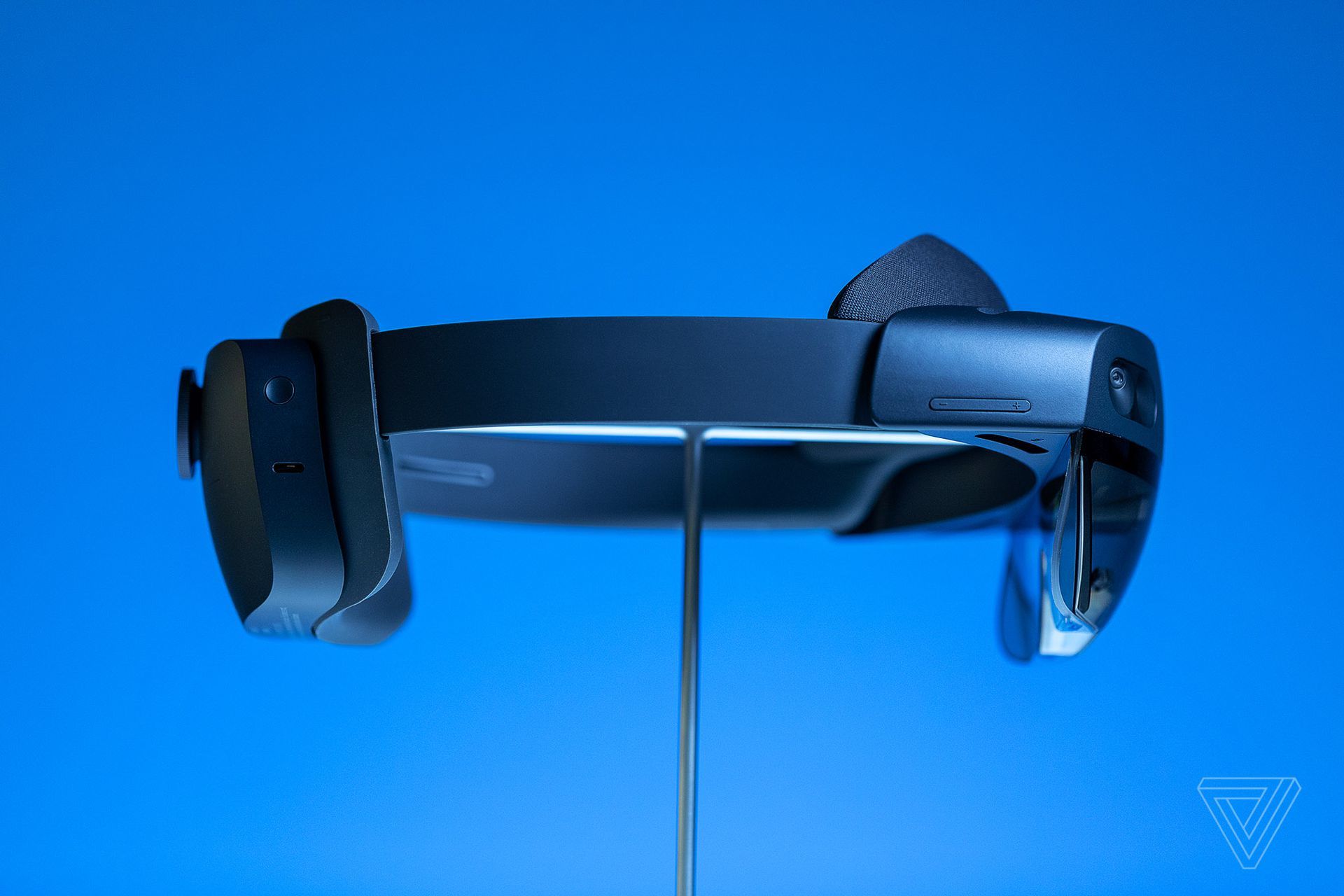 HOLOLENS 2体验:3500美元的头盔不是为普通人造的