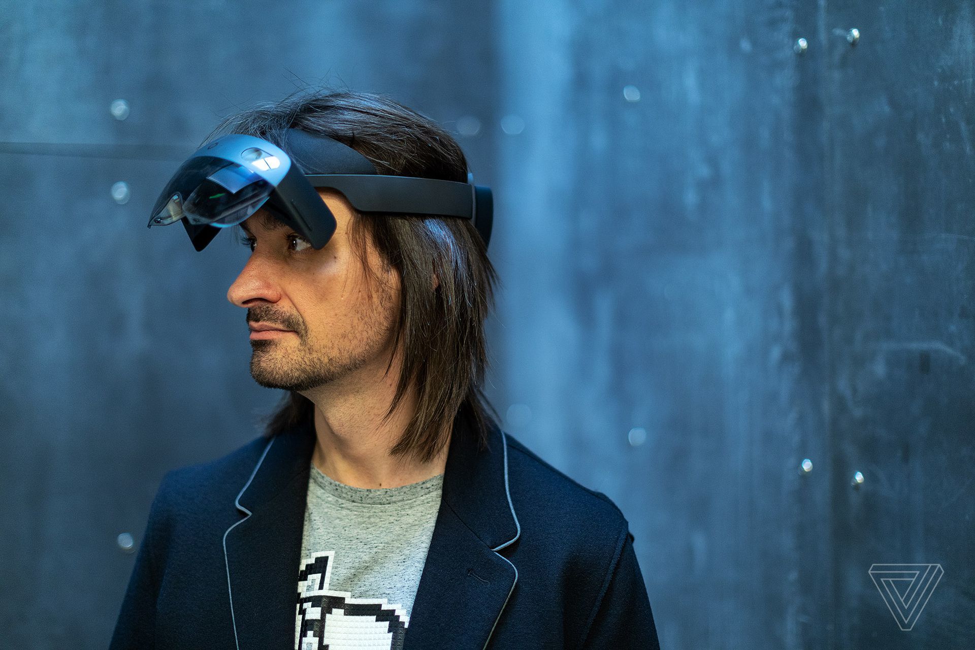 HOLOLENS 2体验:3500美元的头盔不是为普通人造的